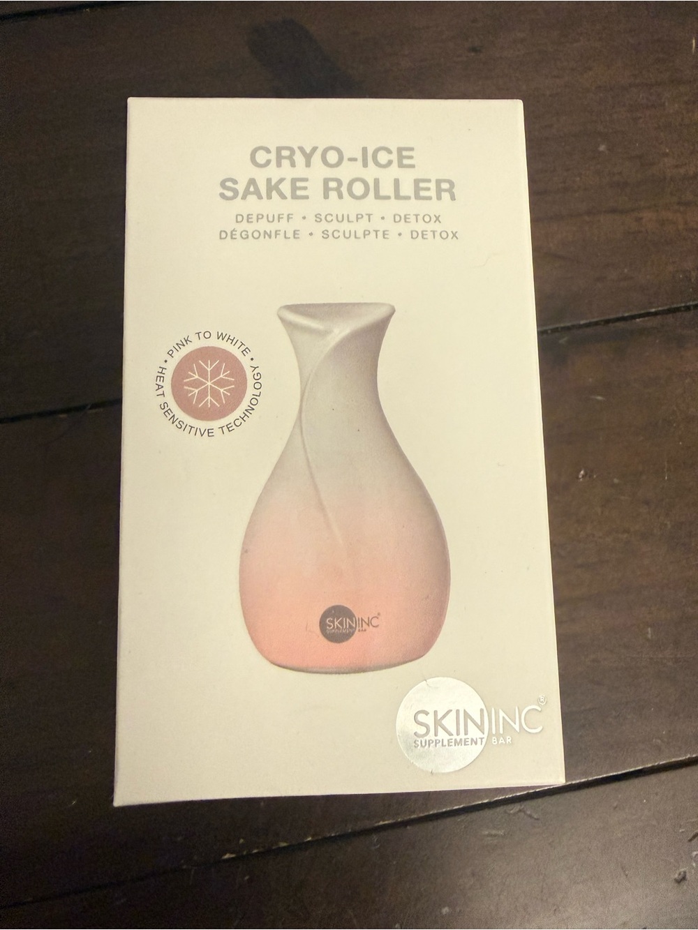 Skin Inc Cryo-Ice Sake Roller Facial Depuffing Tool With Box